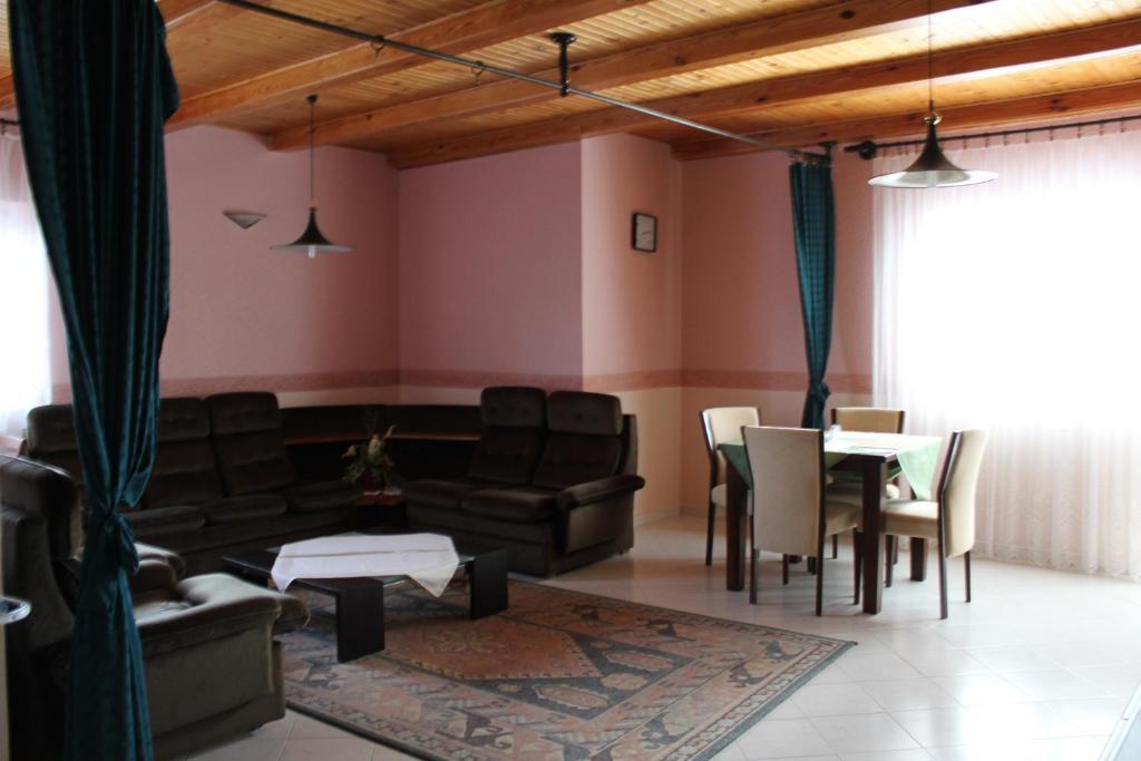 Orwa Apartmanok - Cedrus Koez Zalakaros Δωμάτιο φωτογραφία