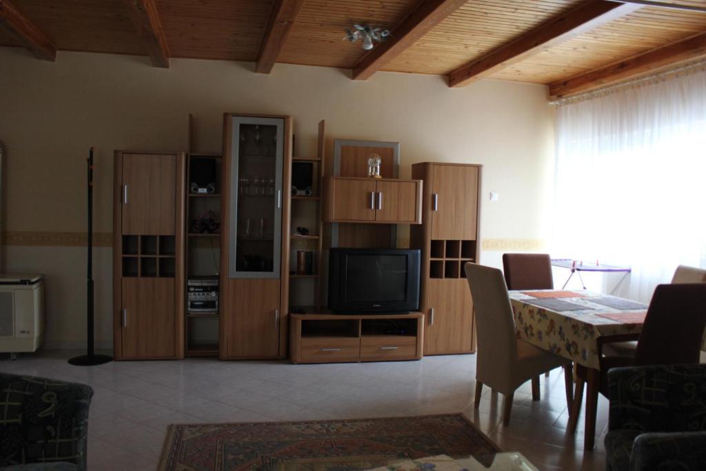 Orwa Apartmanok - Cedrus Koez Zalakaros Δωμάτιο φωτογραφία